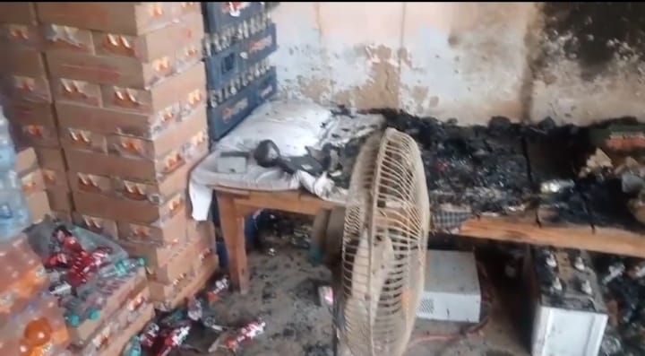 Goods worth lakhs of rupees burnt due to fire in shop