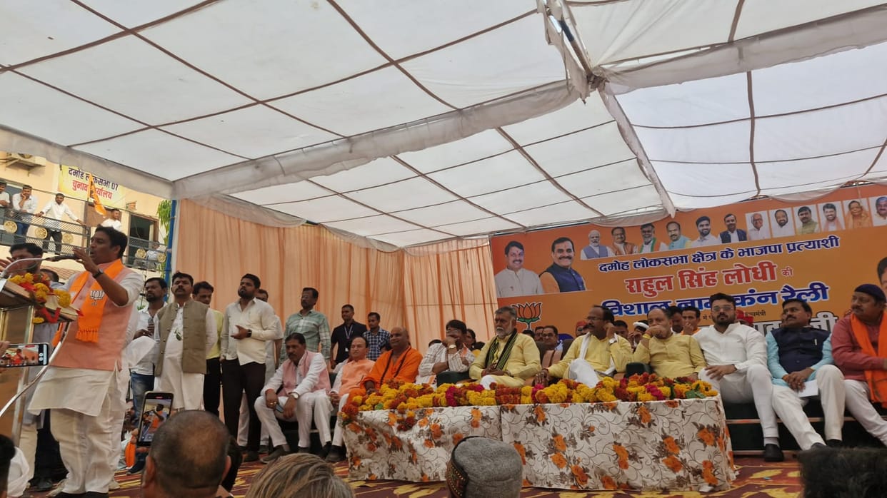 Minister Lakhan Patel Says Rahul Gandhi To Fulfill Gandhiji's Congress disposal
