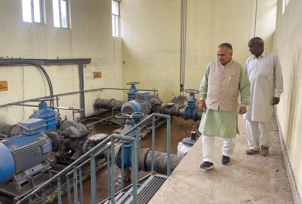 How will the city residents quench their thirst? Reniwal's motor and generator are out of order.