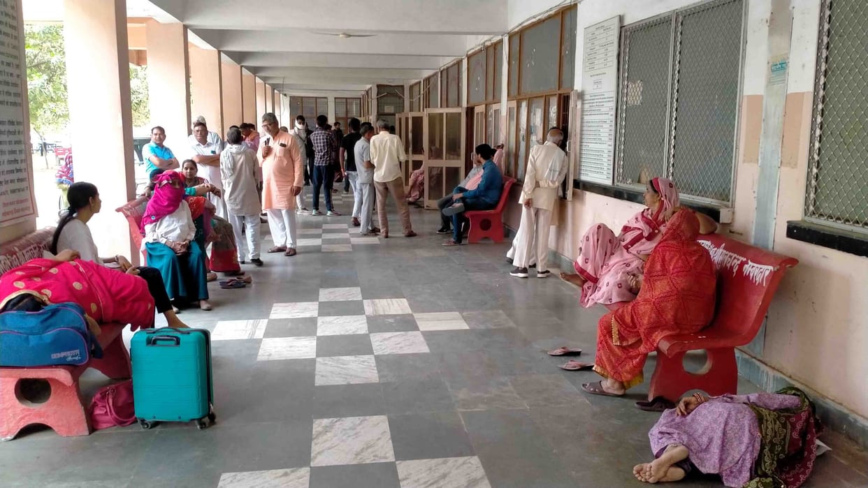 Website not running for four days, 65 registries stopped