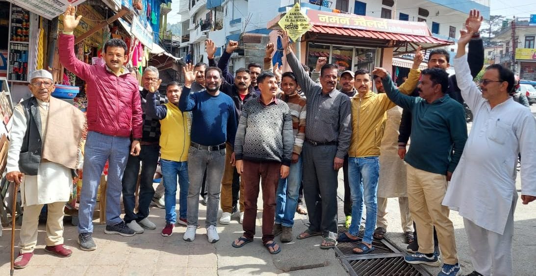 People angry after finding contaminated water in Lohaghat city