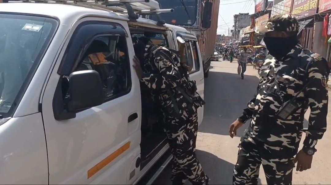 Three including two Chinese nationals arrested from Sonauli border