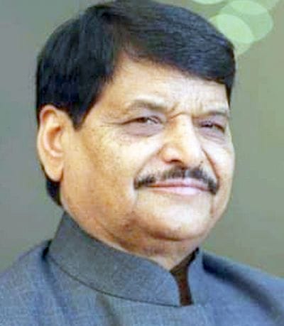 Shivpal said to Salim Sherwani - Should I fight or son... you cooperate