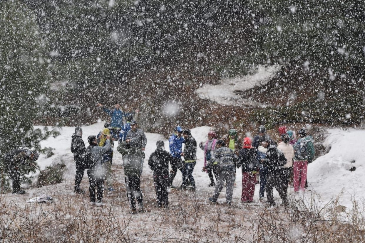 Mughal Road closed due to snowfall in Jammu and Kashmir
