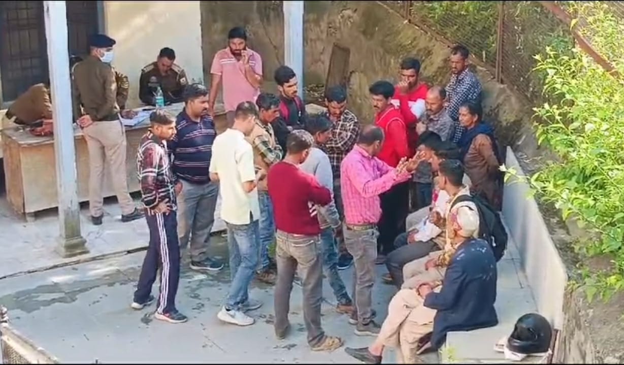 Dead body of girl who jumped into Ravi found after 30 days, commotion by family members in medical college