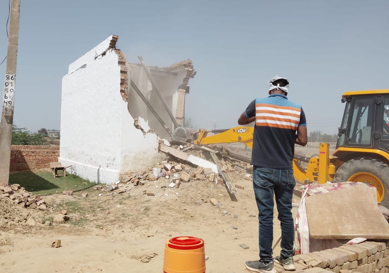 DTP's bulldozer runs on illegal construction