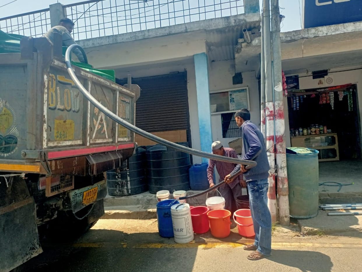 Water crisis deepens in villages, supply is being done by tanker