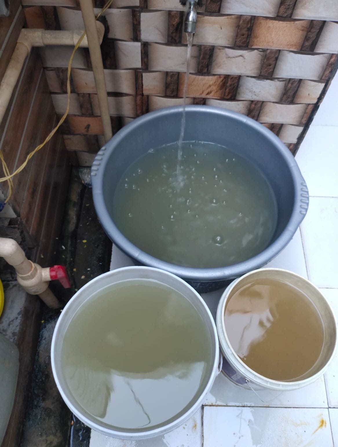 Now the Public Health Engineering Department will crack down on 39 thousand illegal taps in the city, leakage connections will be closed from next week.