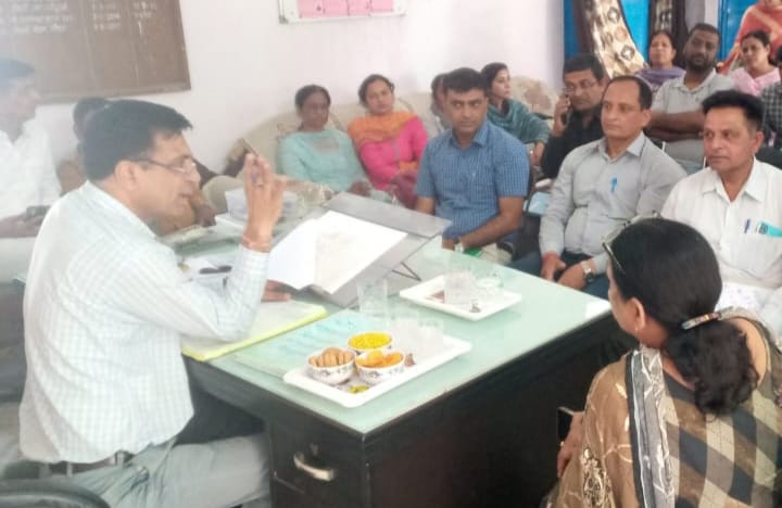 DEO conducted surprise inspection, gave instructions