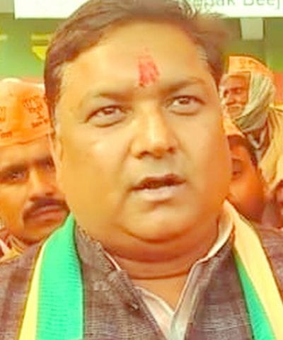 BJP candidate Durvijay described Shivpal Yadav as the leader of goons.