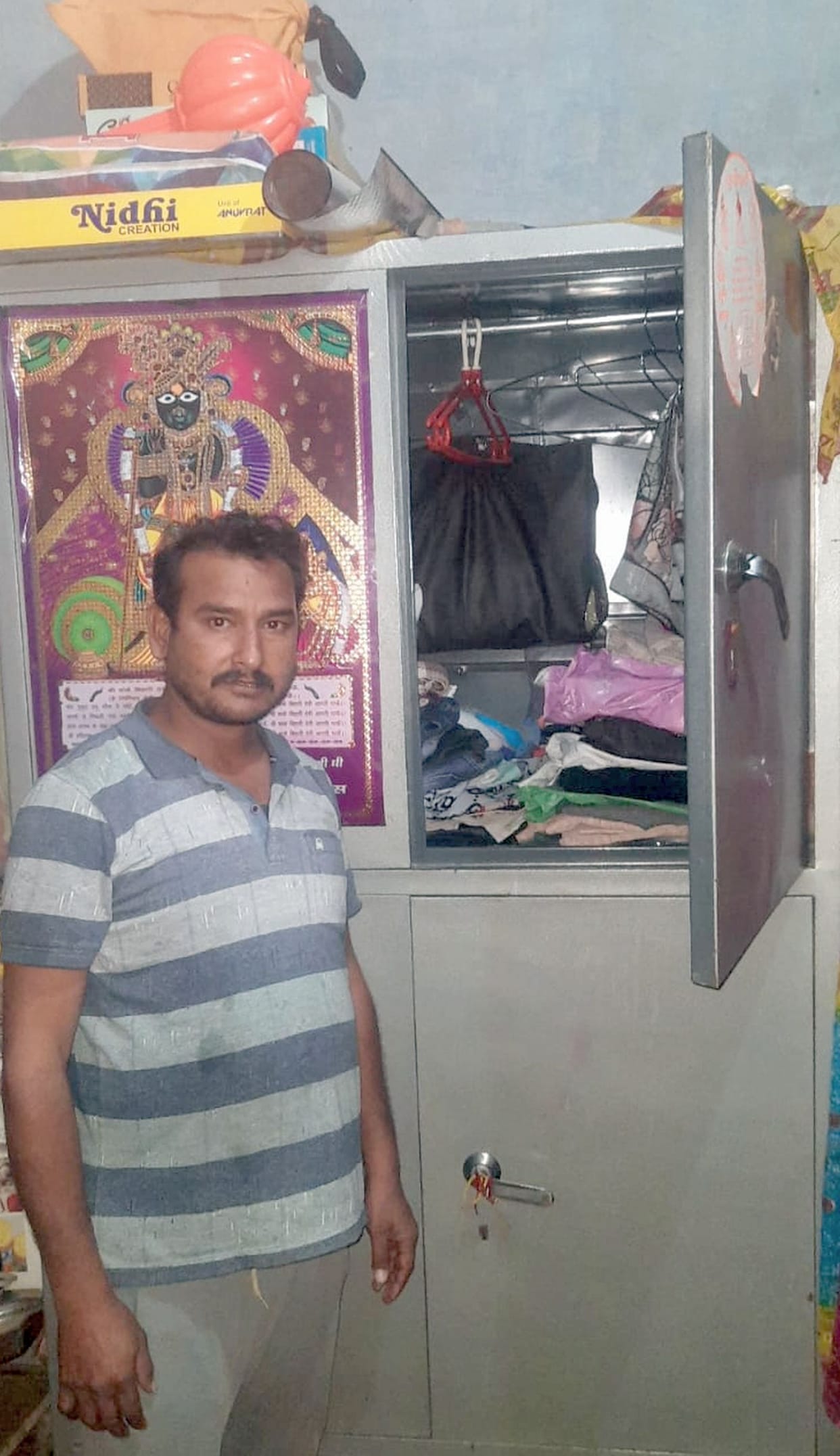 65 thousand rupees stolen from ghee trader's house