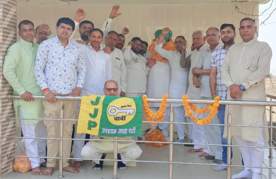 Tributes paid to Devi Lal on his death anniversary