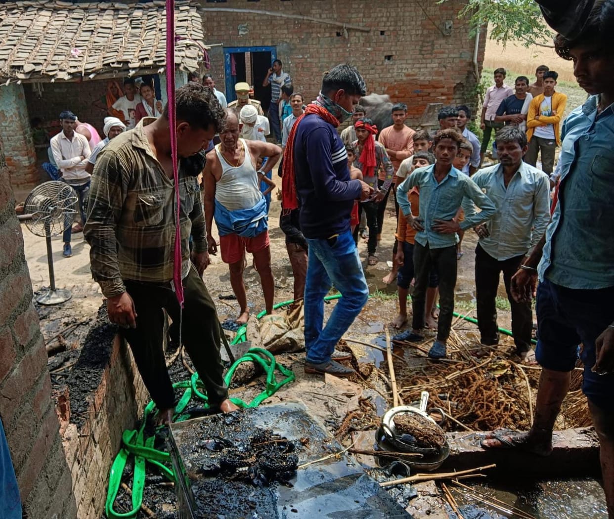 Laborer's house reduced to ashes in fire caused by short circuit