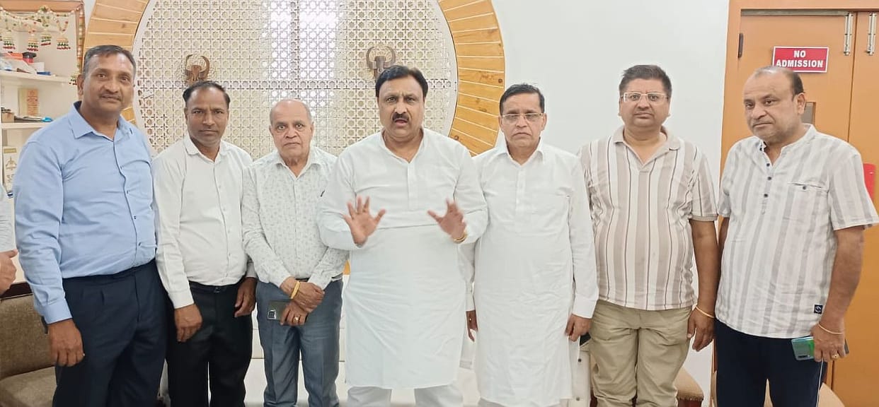 Government playing portal-portal with commission agents and farmers: Garg