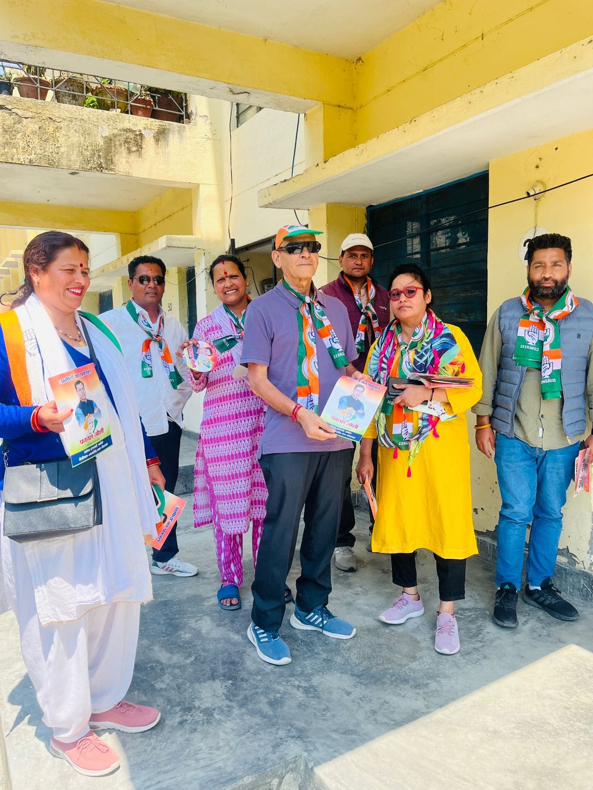 Congressmen went door to door asking for votes