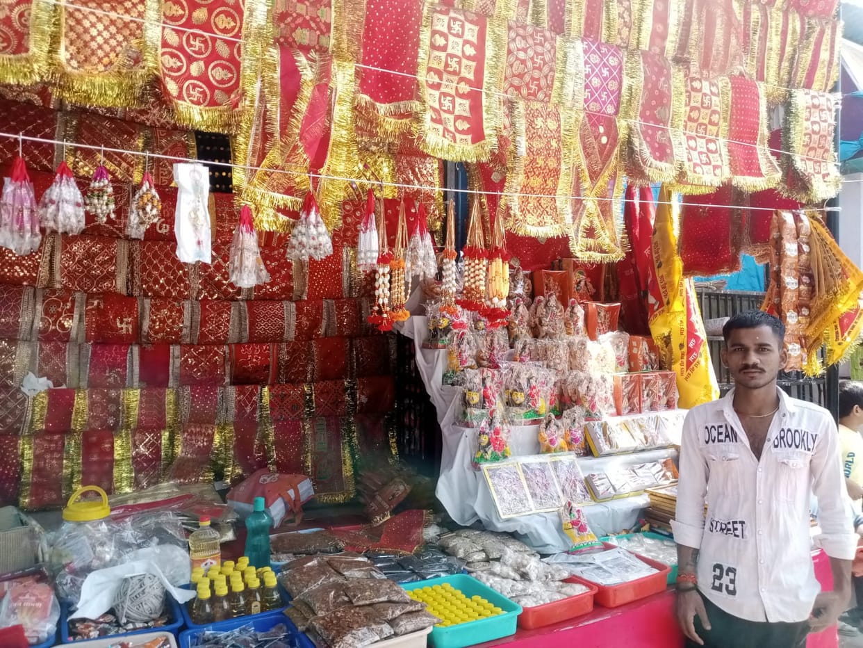 Preparations for Chaitra Navratri completed, shops decorated