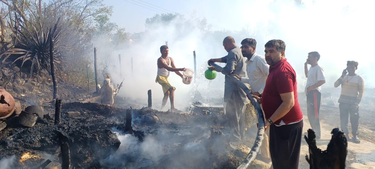 Four huts burnt on the banks of Beas in Nadaun