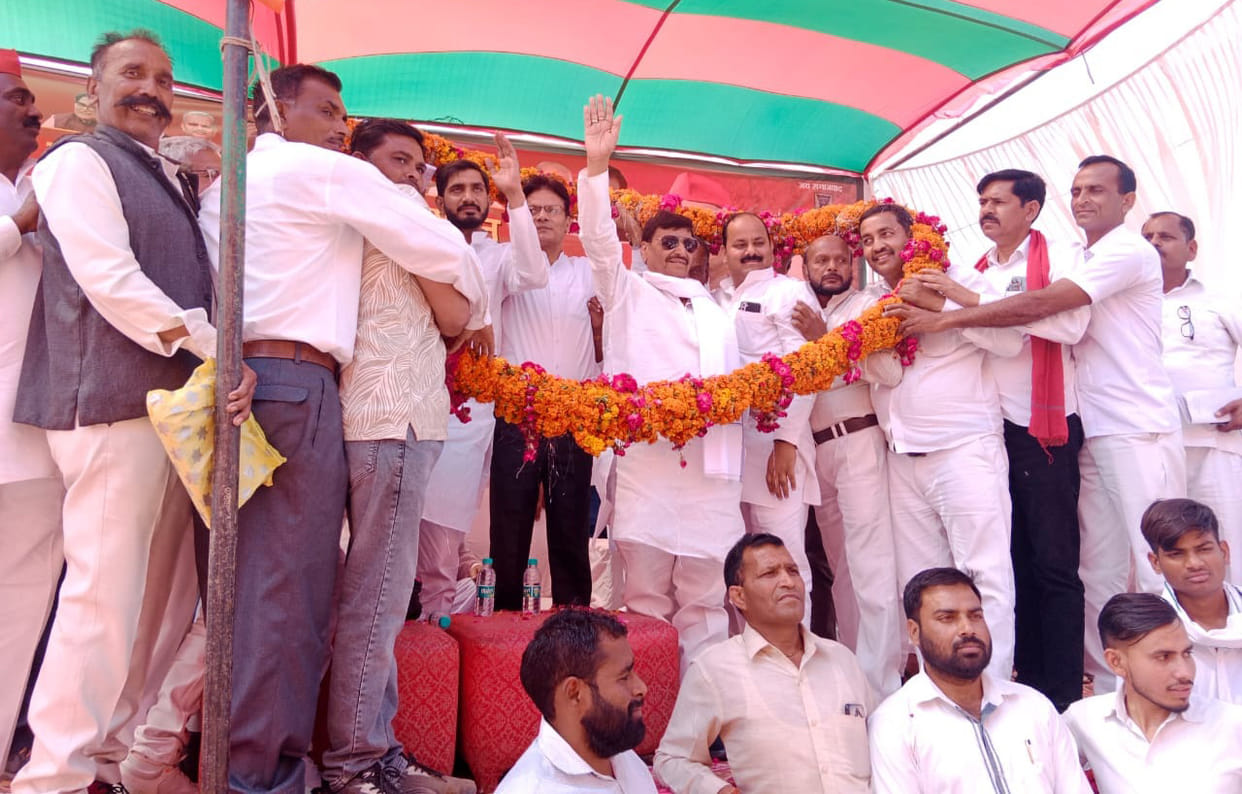 BJP government wants to abolish Indian Constitution: Shivpal