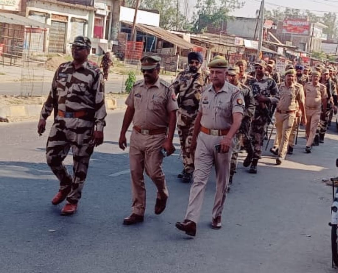 Police and CISF patrolling in the villages of the city area