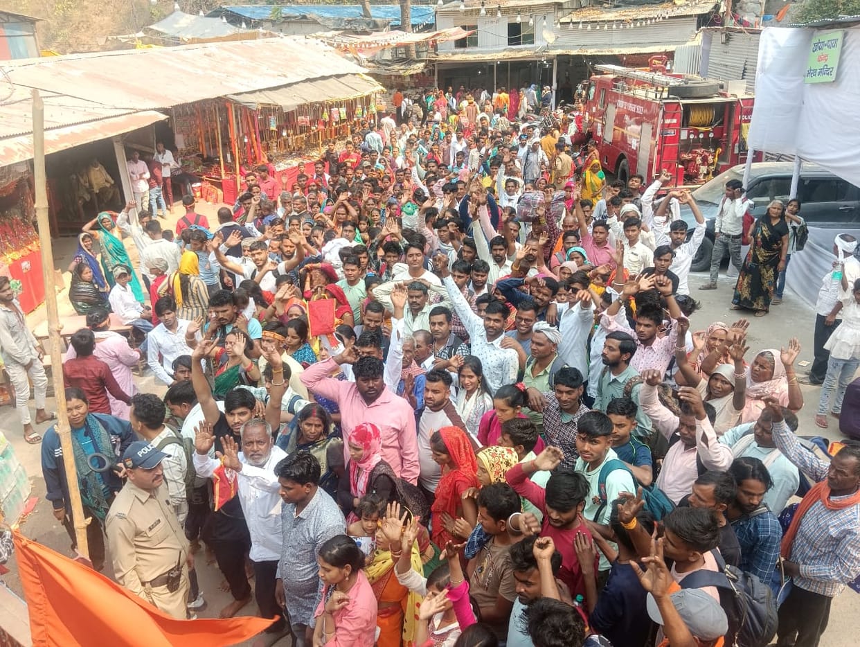Sixty thousand devotees visited the Mother Goddess on the first Navratri