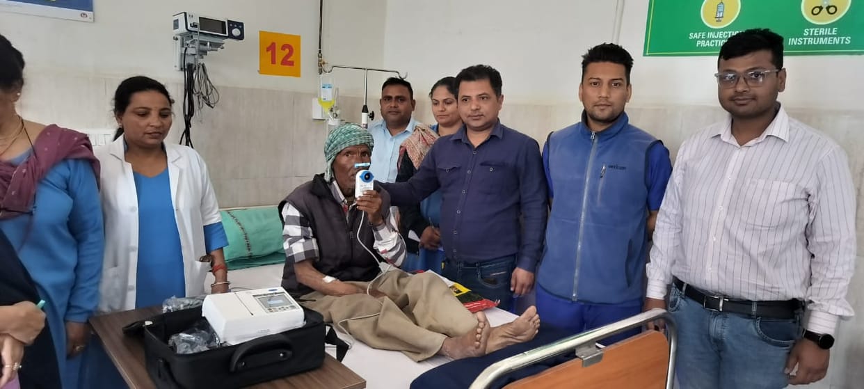 Gift of spirometer to respiratory patients