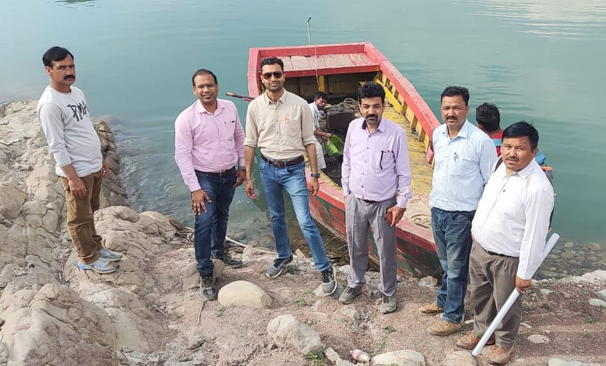 Crossed Ranjit Dam in a boat, traveled for hours on foot and invited the people of Bhotan village to vote.