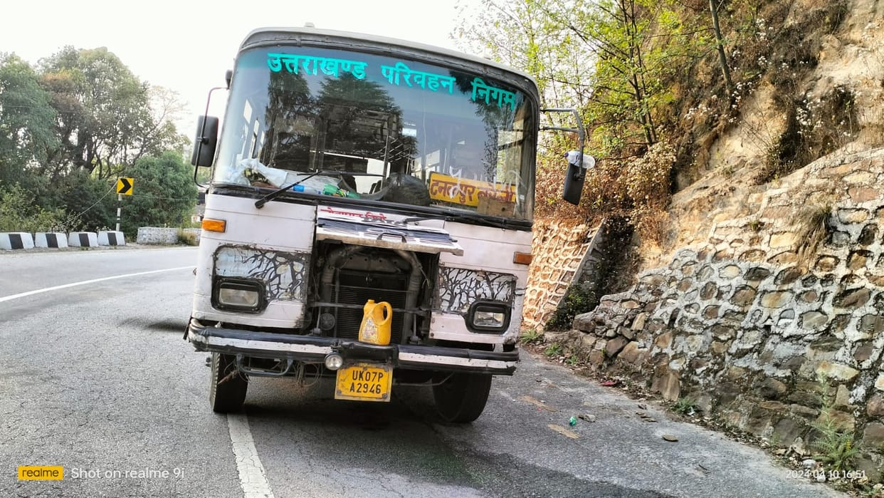 Two roadways buses broke down near Banlekh and Maneshwar