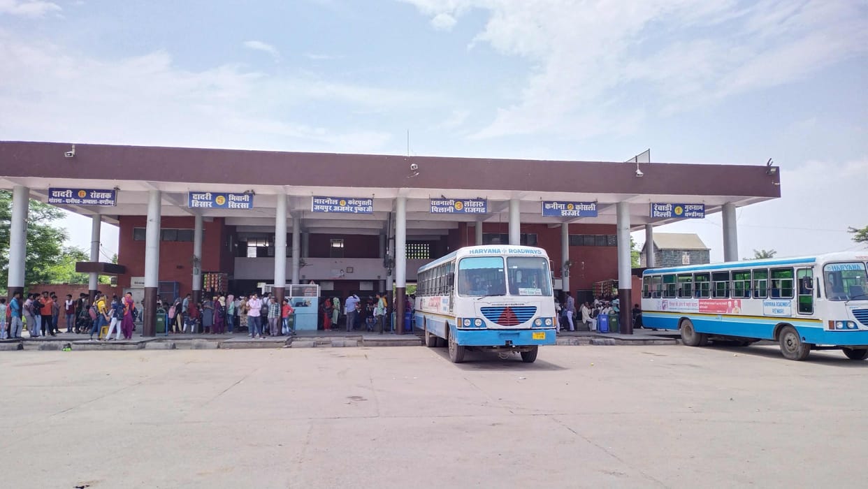 Only one bus service from Mahendragarh to Delhi, about 300 people commute from the region every day