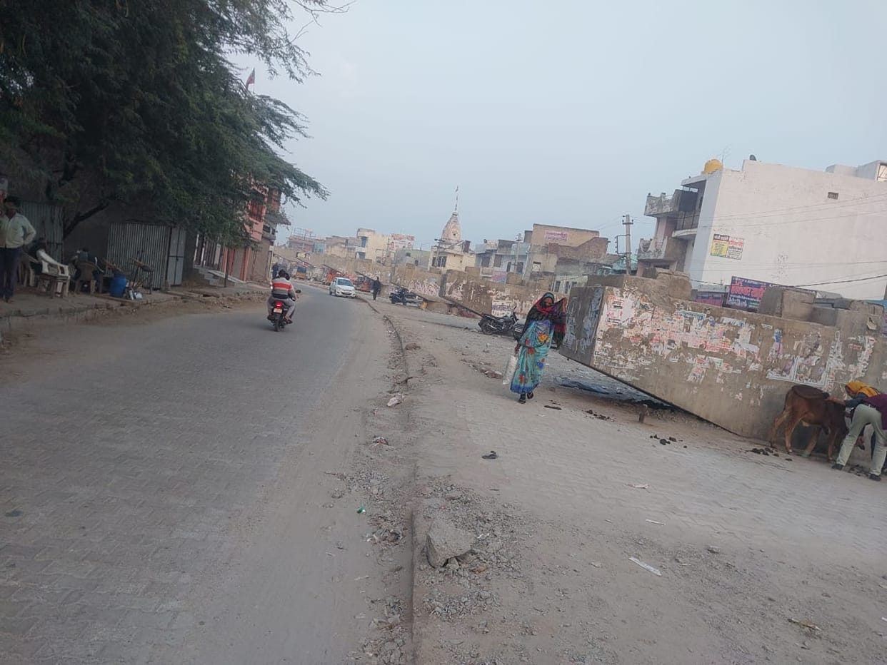 Demand to start construction work of overbridge