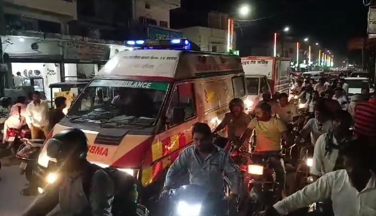Ambulance stuck in jam, eight year old child's life in vain