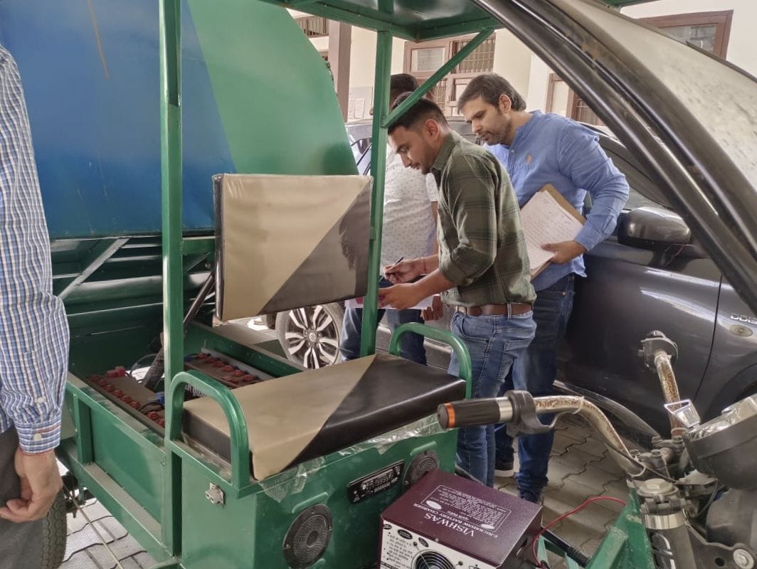 Chief Minister's flying squad team checked records on complaint of irregularities in e-rickshaw purchase