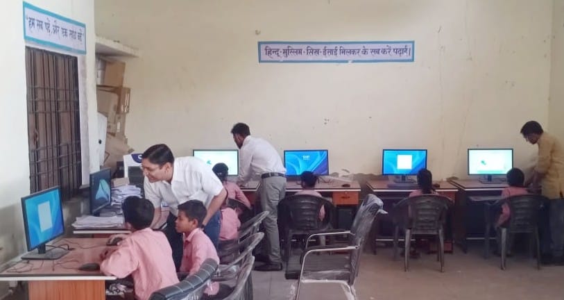 UP Govt Scheme: Govt giving opportunity to 12th pass OBC students, apply soon