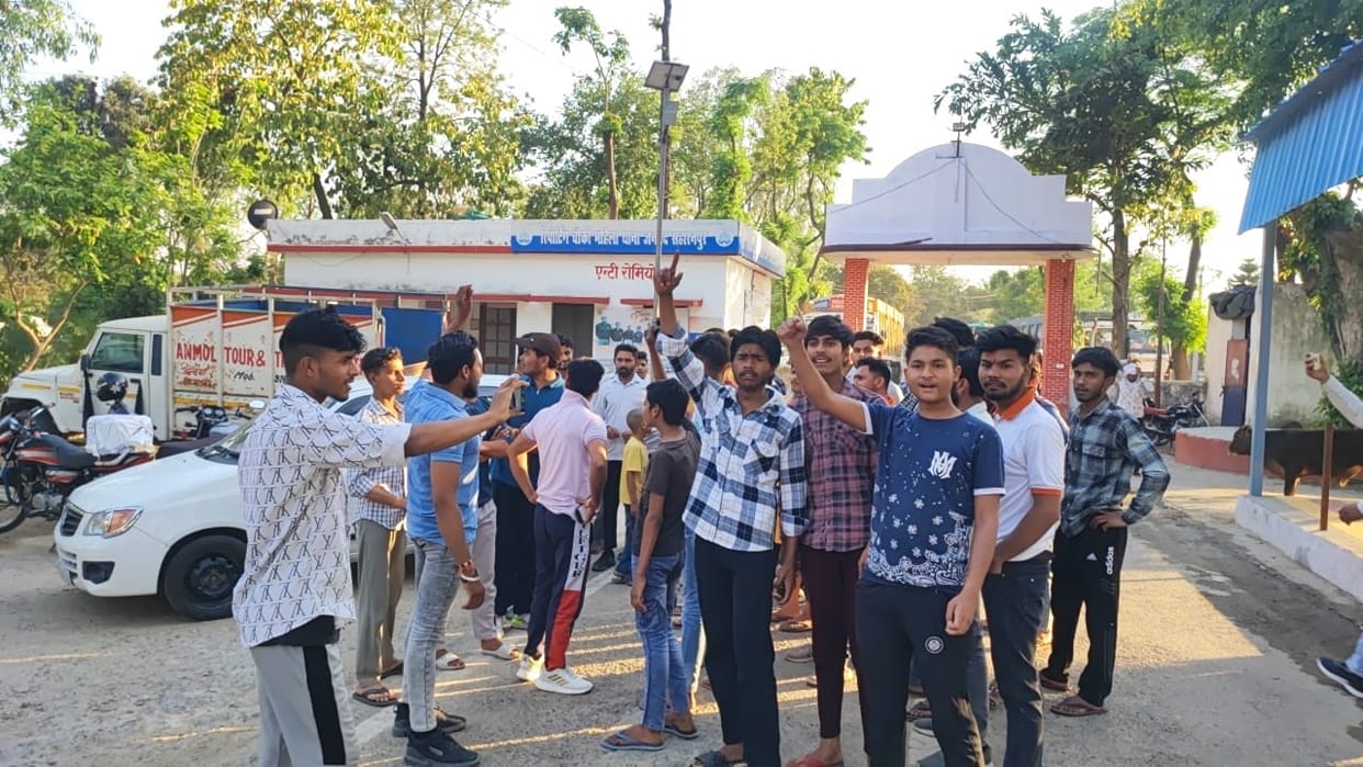 Bajrang Dal workers create ruckus over opening of meat shops