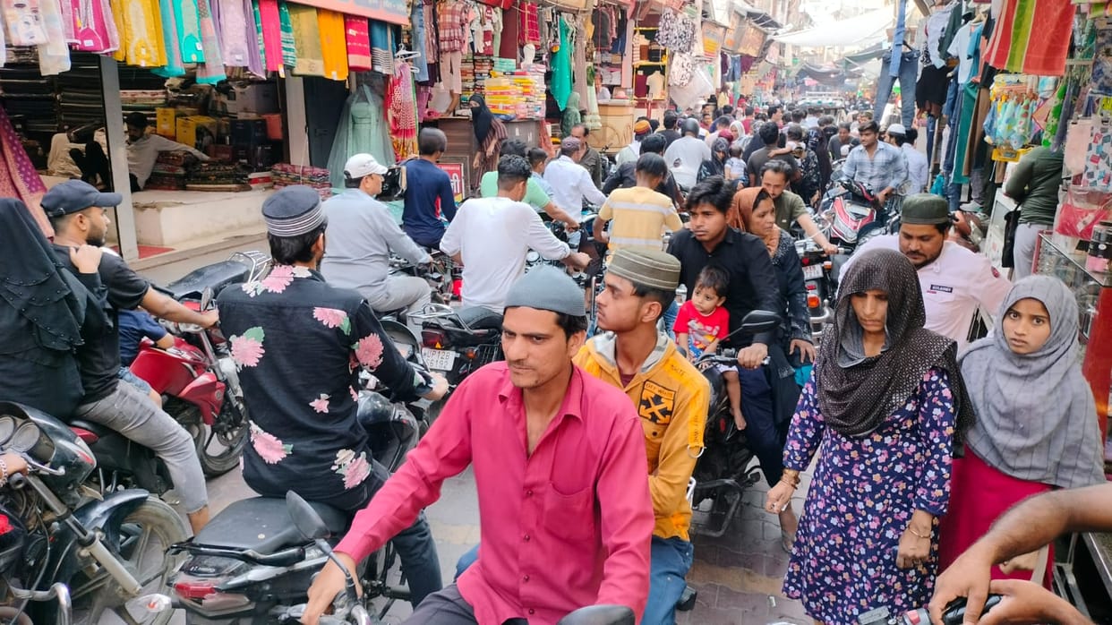 Eid prayers will be offered at 1100 places