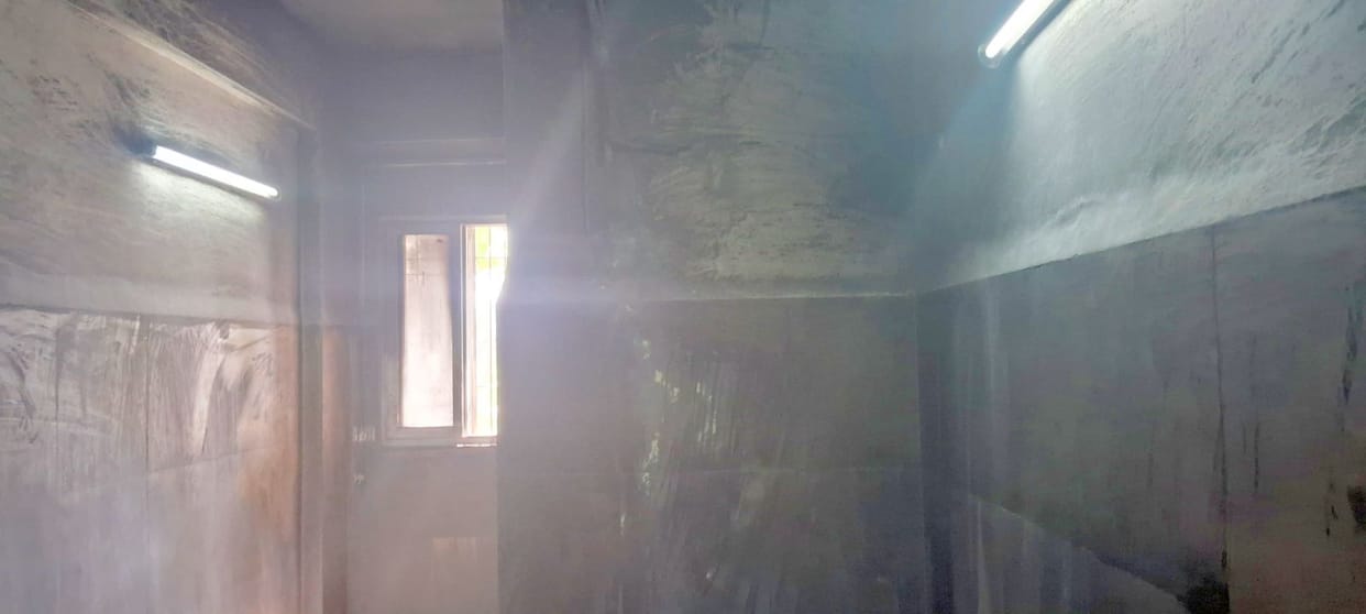 Fire broke out due to short circuit in the private ward of women's hospital.