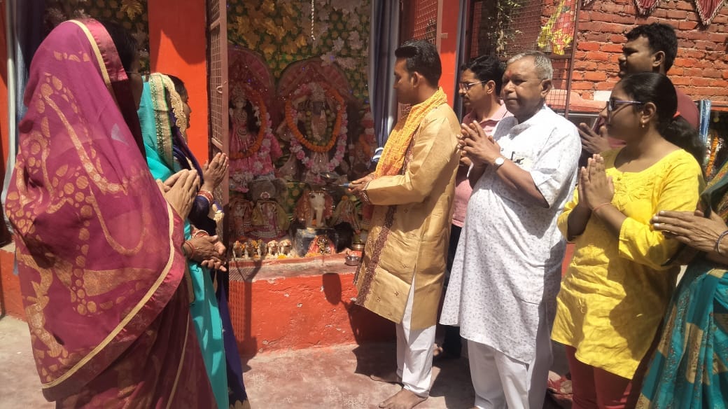 Devotees flocked to the temples on the second day of Navratri
