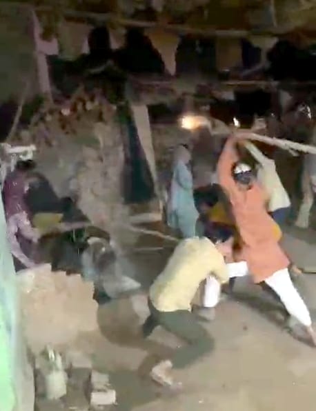 People attacked with sticks for posting abusive status, seven injured