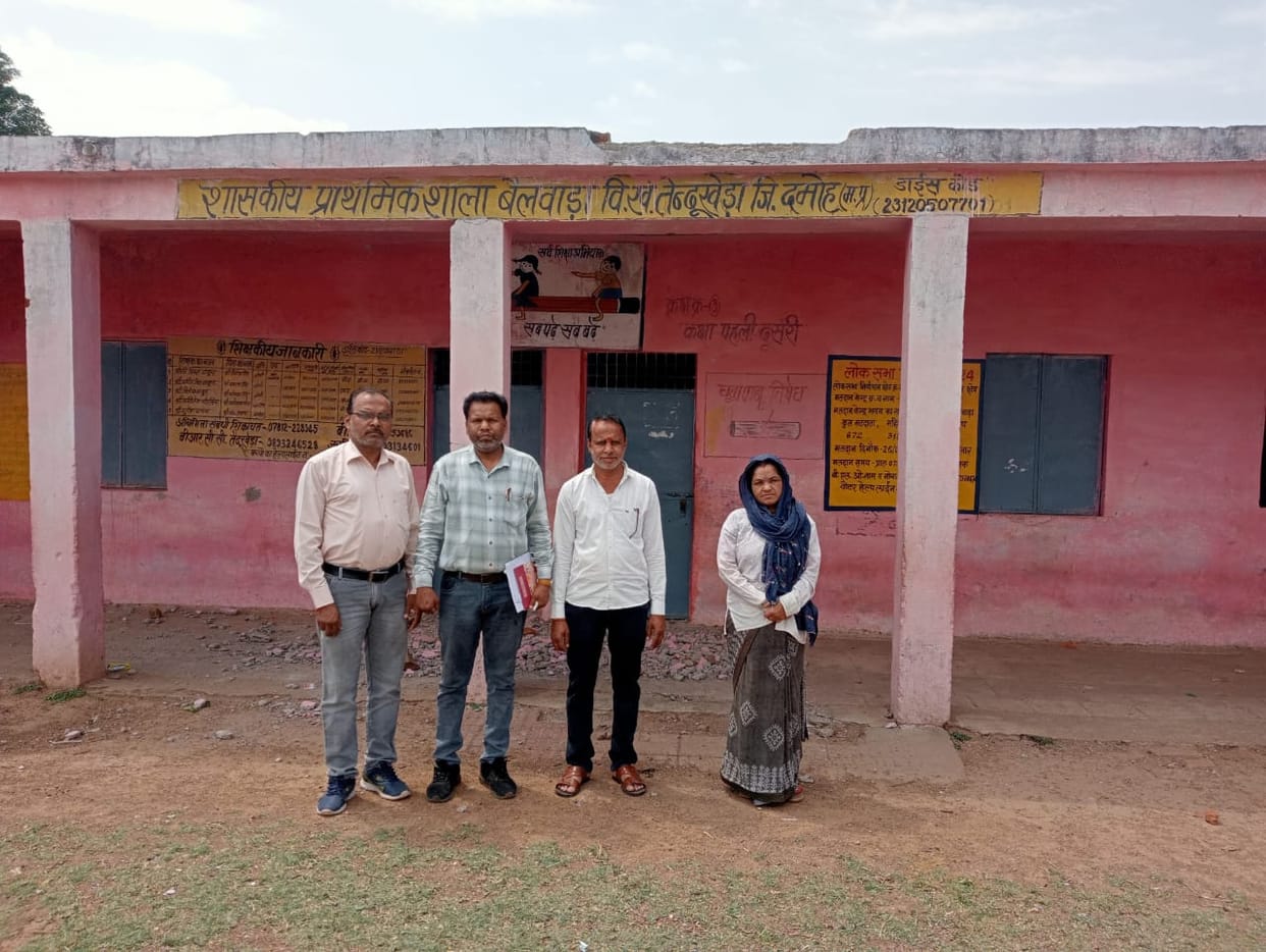 In Tendukheda, Damoh, during the inspection of BRC, schools were closed at some places