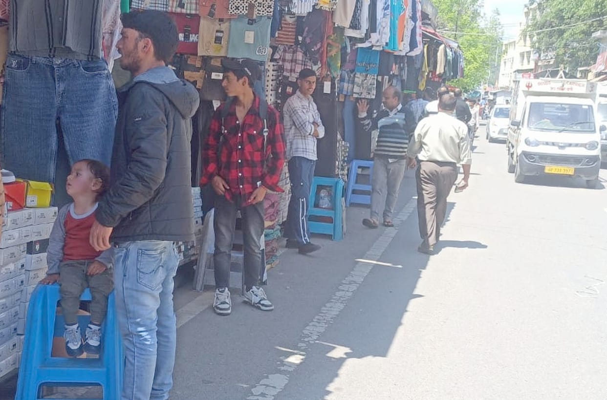 Why take action against street vendors and show favor to big businessmen?