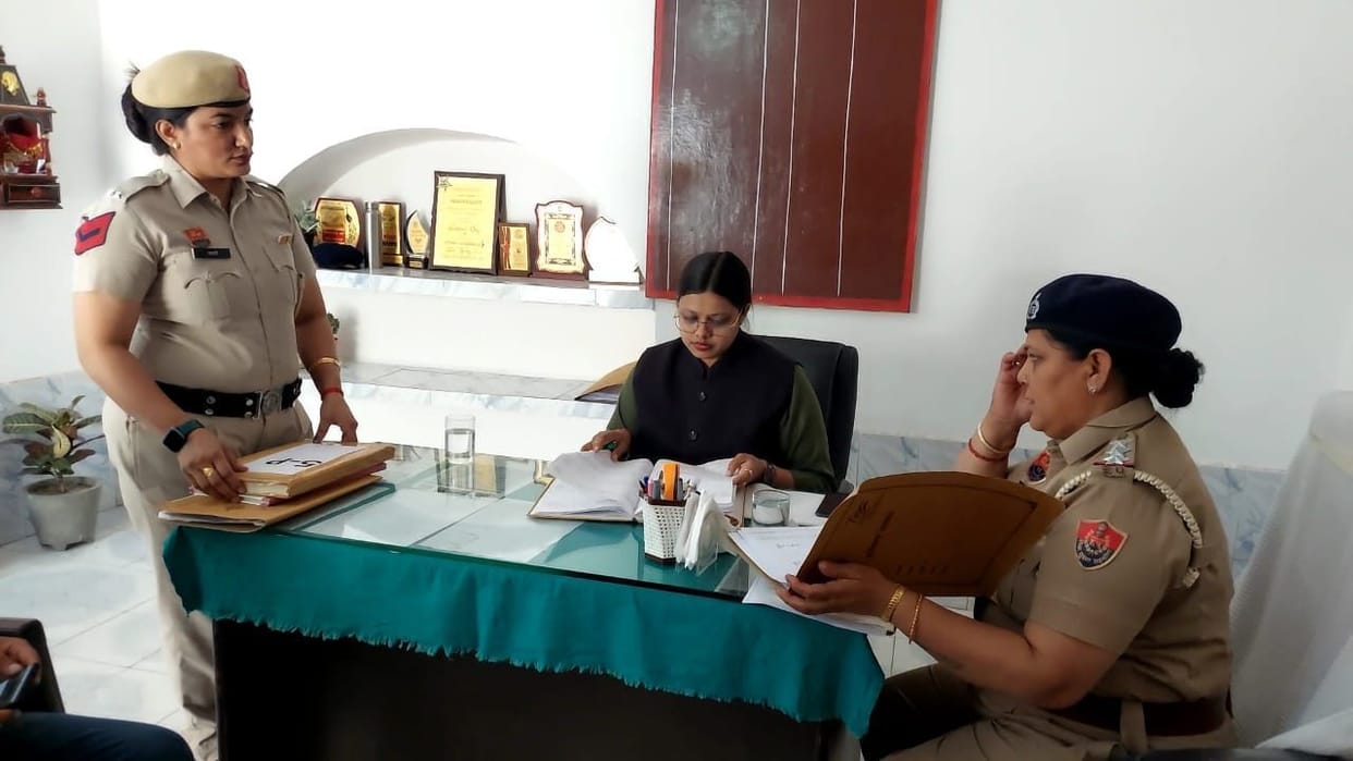 Vice Chairperson of State Women's Commission inspected Mahila Police Station
