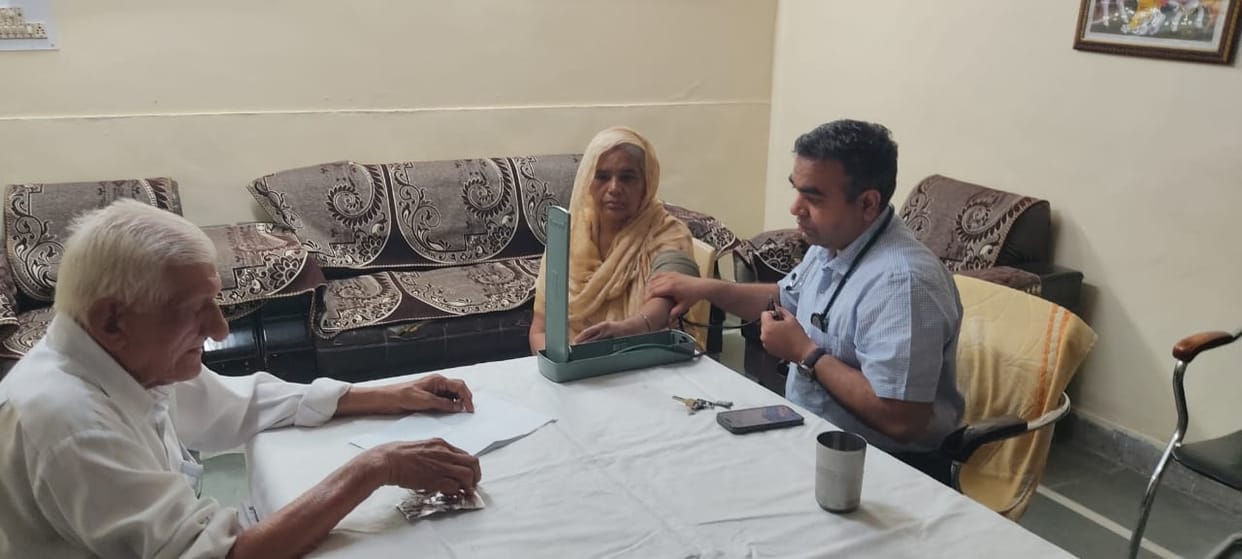 19 patients were examined and given advice in the heart check-up camp.