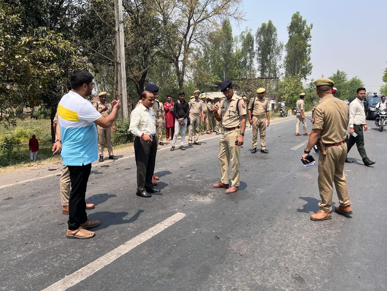 Ruckus on Haridwar Highway after the accident...jam