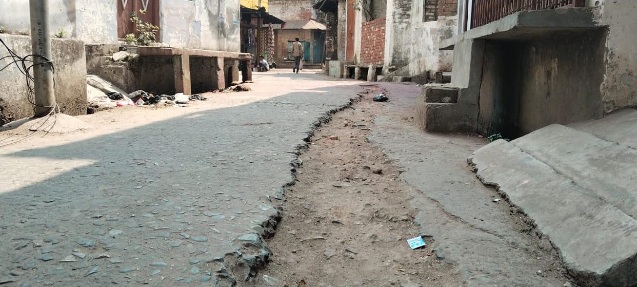 The work of repairing city roads got slowed down due to elections