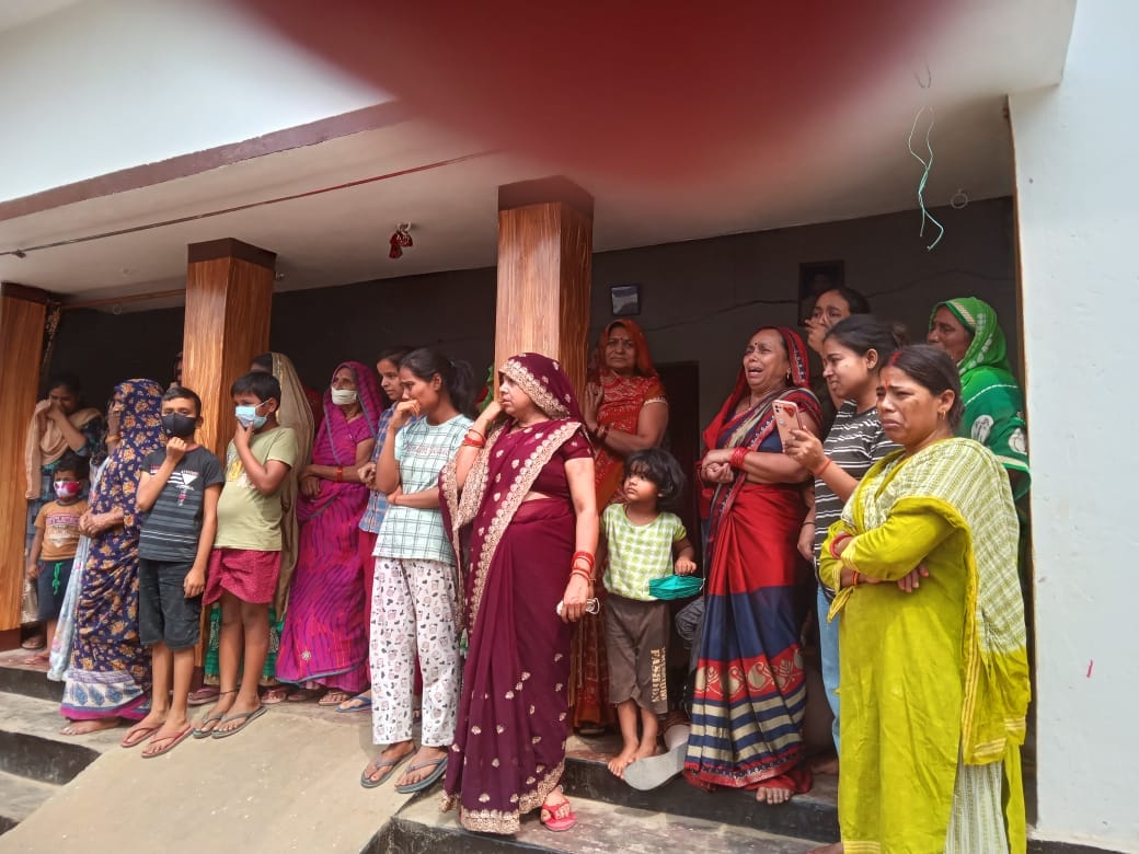 husband wife daughter body reached village