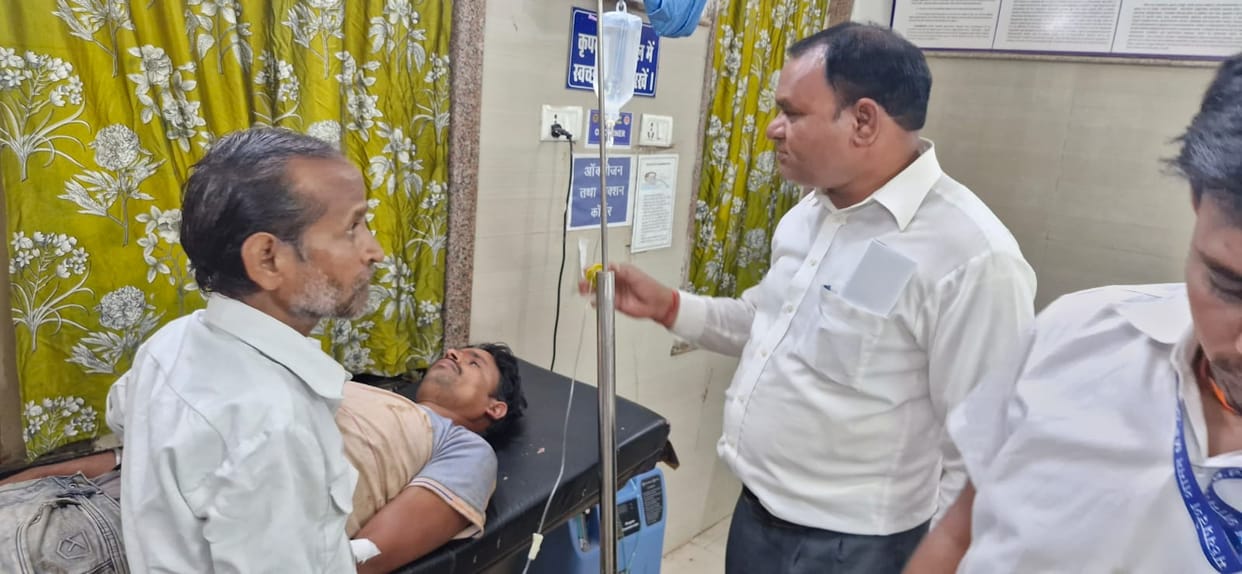 One laborer died, two injured due to lightning in Bijori village of Damoh.