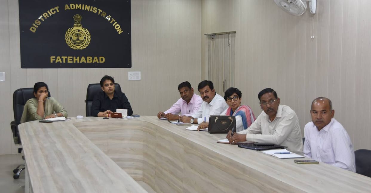 1200 school buses will have to be checked in the district in 10 days, Chief Secretary gave instructions