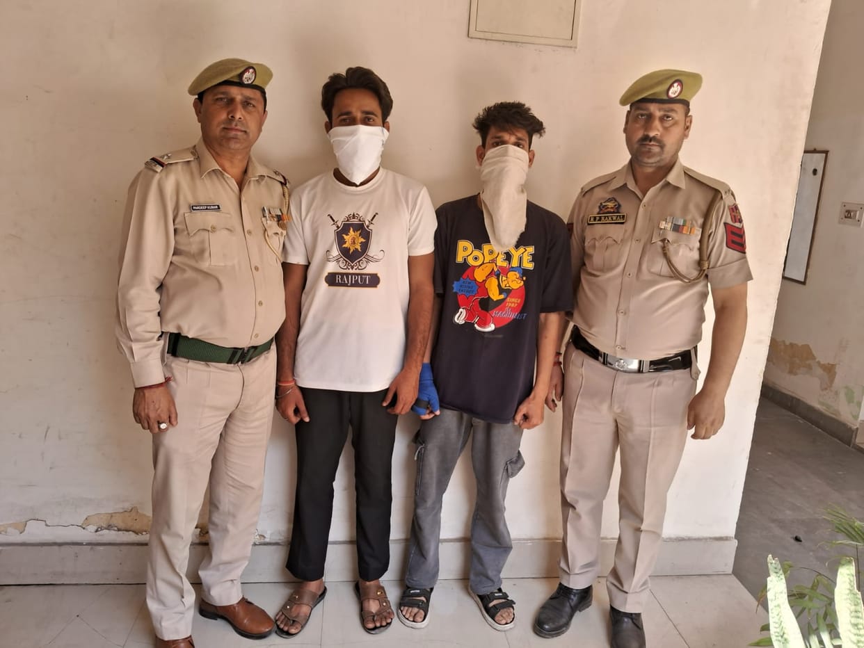 throw mobile in jail, three Arrested