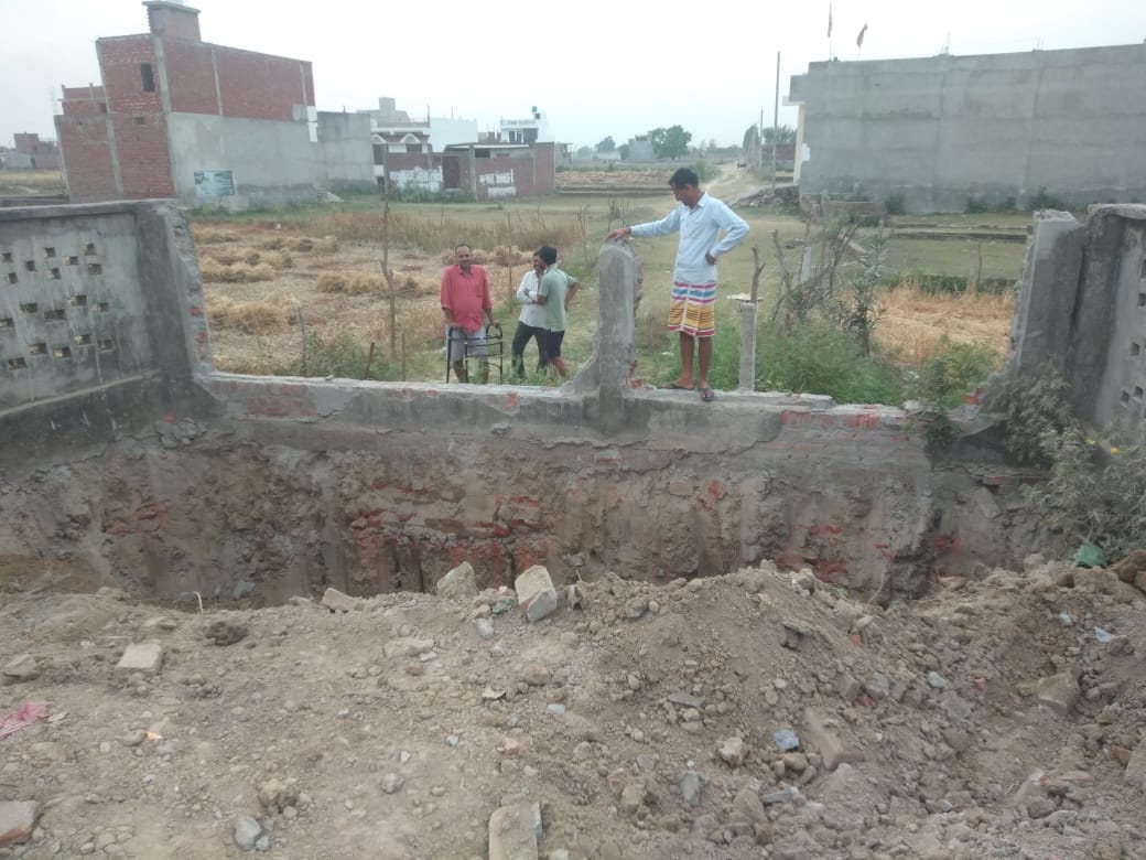 A way was found by breaking the boundary wall, creating ruckus.