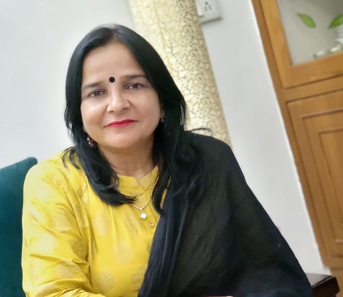 Dr. Seema is spreading the light of education in the lives of economically weaker children.