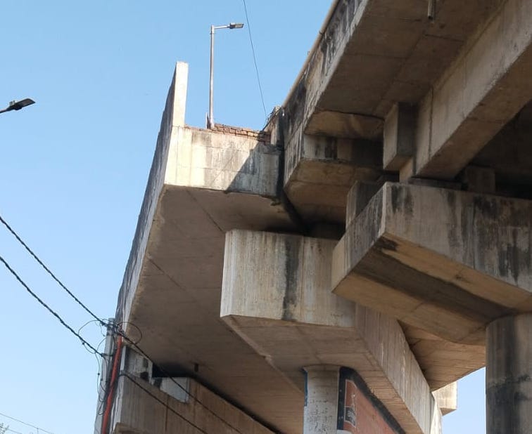 Stairs not constructed on Garhmalpur and Jalalabad flyovers